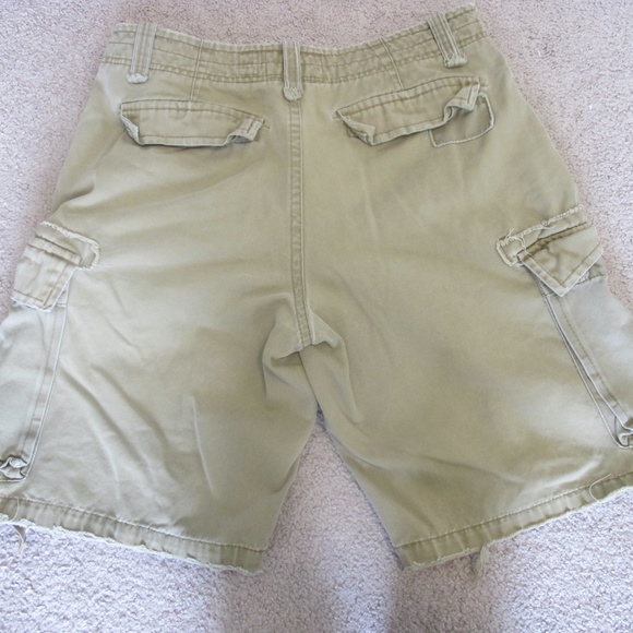 Aeropostale Casual Men's Khaki Shorts Size 33 GUC - Picture 3 of 3
